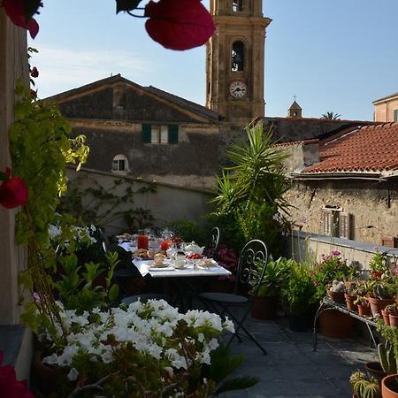 La Terrazza Di Vico Olivi B&B Вентимилья Экстерьер фото