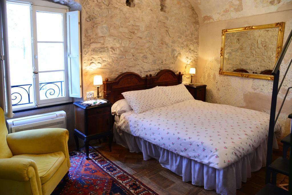 La Terrazza Di Vico Olivi B&B Вентимилья Номер фото