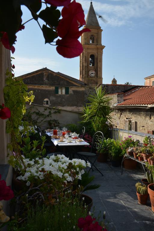 La Terrazza Di Vico Olivi B&B Вентимилья Экстерьер фото
